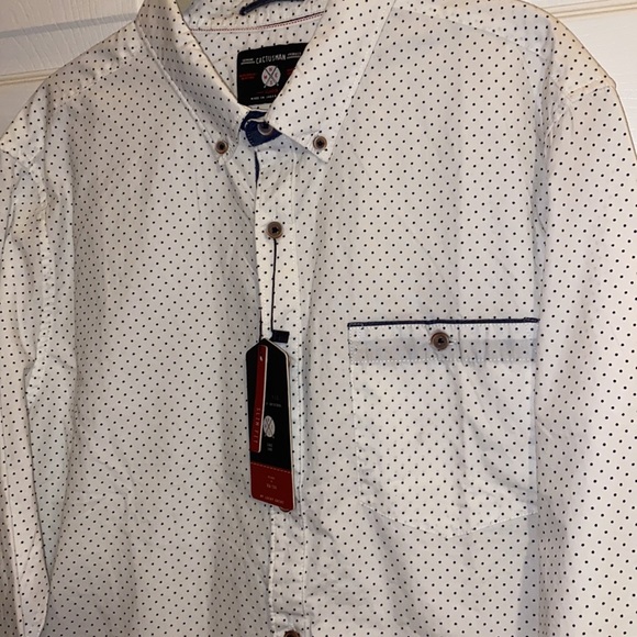 Men’s Button Down - Picture 3 of 7